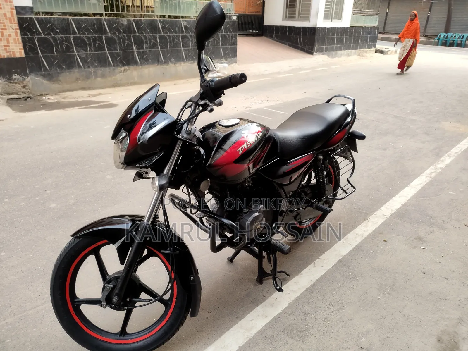 বাজাজ ডিসকভার ১২৫ ২০১৩ কালো