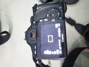 Canon 550D Argent Sell