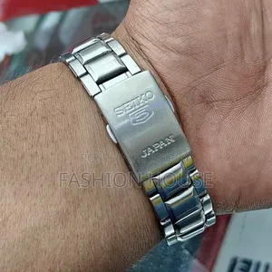 Seiko 5 Automatic 21 Jewels Men's Watch | Black Dial | Stainless Steel