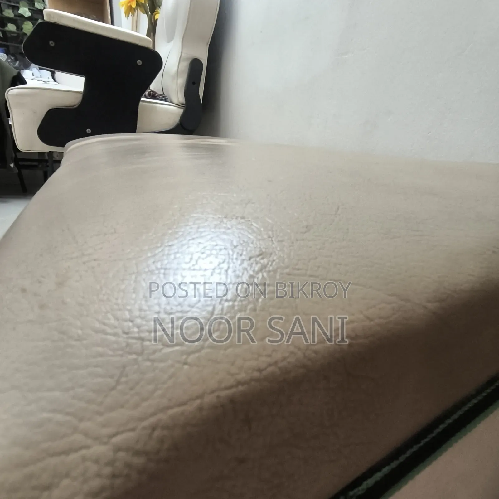 ব্যবহৃত সোফা বিক্রির জন্য – ২ ফুট × ৫ ফুট