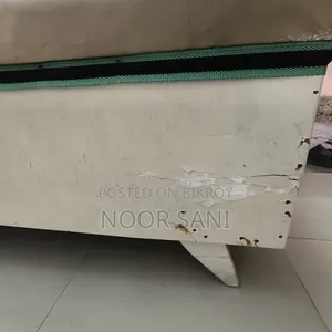 ব্যবহৃত সোফা বিক্রির জন্য – ২ ফুট × ৫ ফুট