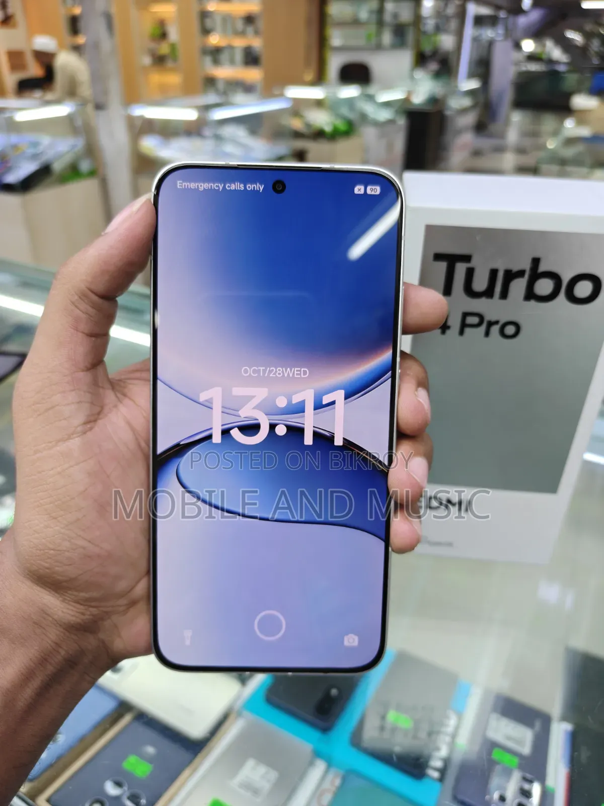 শাওমি রেডমি টার্বো ৪ প্রো ২৫৬ জিবি সাদা