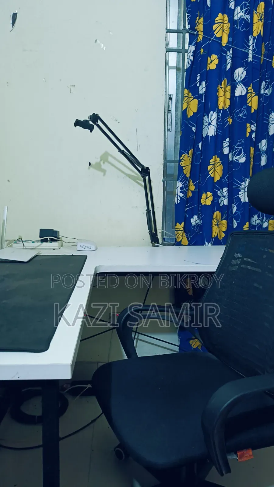 এল-শেপড কর্নার ওয়ার্কস্টেশন ডেস্ক এবং চেয়ার