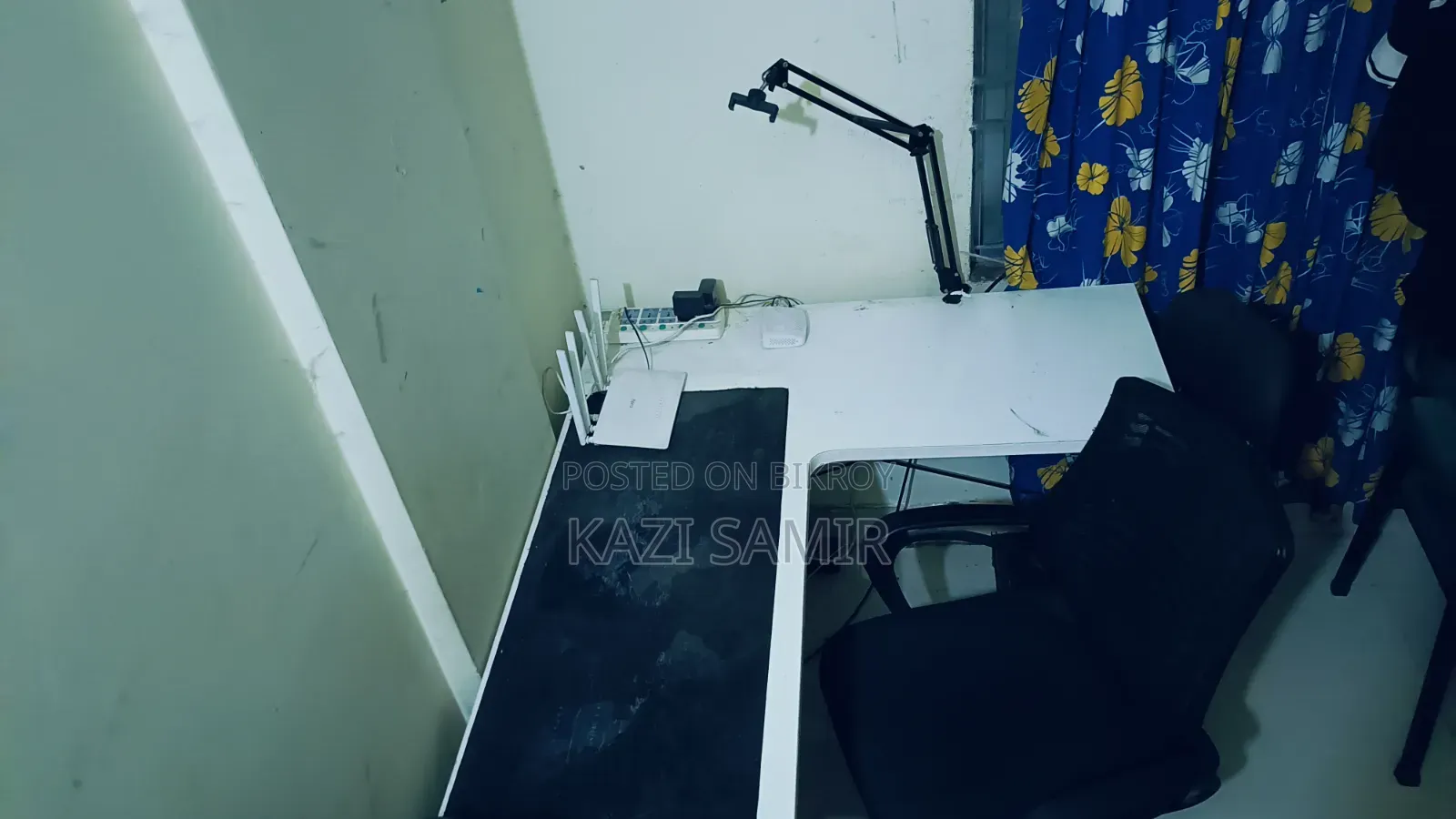 এল-শেপড কর্নার ওয়ার্কস্টেশন ডেস্ক এবং চেয়ার