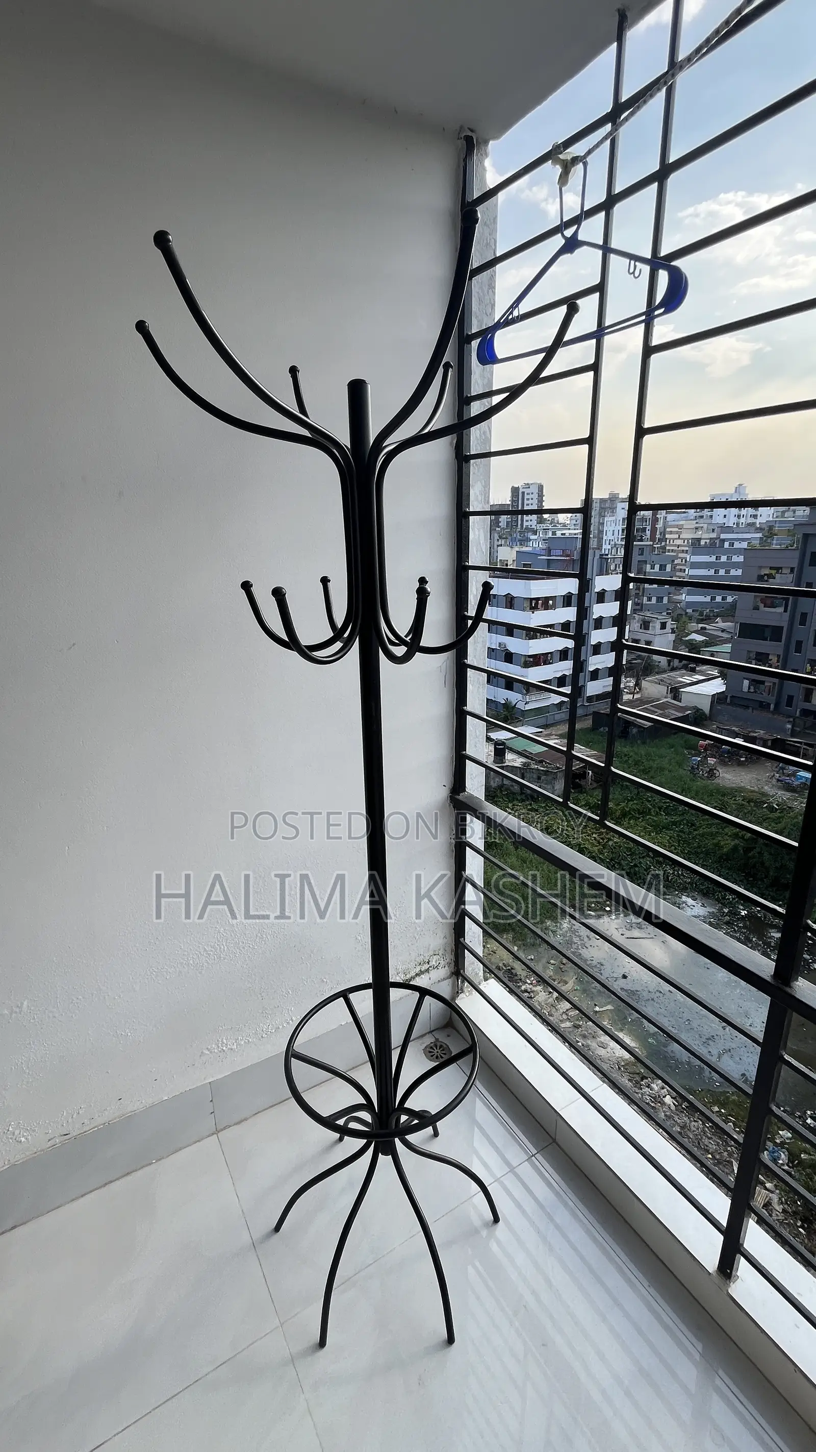 Regal Cloth Hanger