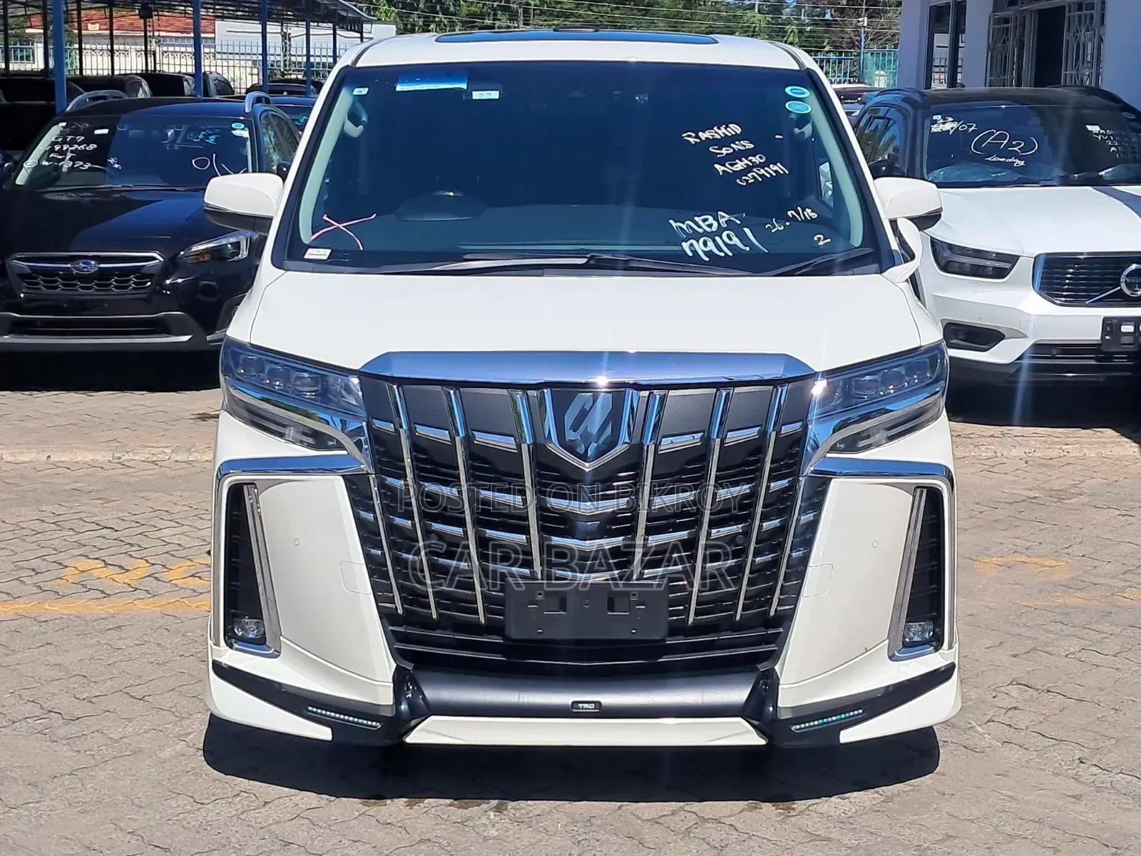 Toyota Alphard 2.5 Hybrid AWD 2020 White