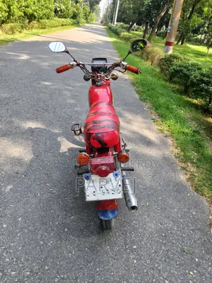Honda 2002 Red