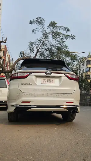 টয়োটা হ্যারিয়ার ২.০ ২০১৮ পার্ল