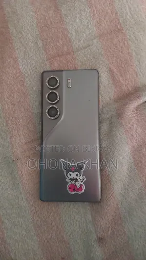 নতুন টেকনো ক্যামন ৪০ ২৫৬ জিবি সিলভার