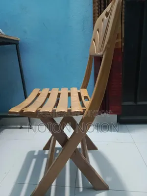 চেয়ার বিক্রি করব