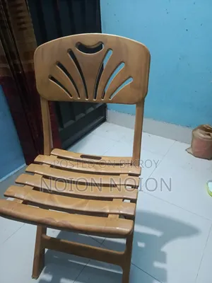 চেয়ার বিক্রি করব