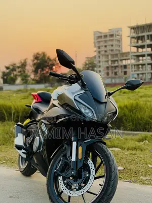 সিএফমটো ৩০০এসআর ২০২৫ কালো