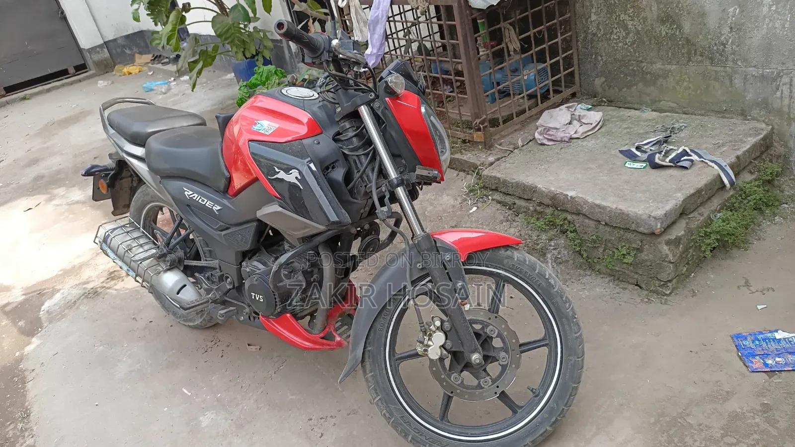 TVS Raider 125 2024 Red