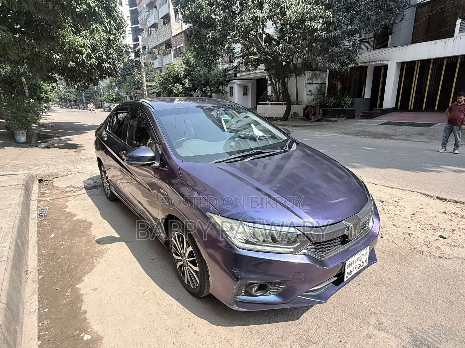 হোন্ডা গ্রেস ১.৫ হাইব্রিড এডব্লিউডি ২০১৮ নীল