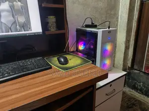 Desktop Computer MSI 8GB AMD Ryzen 3 SSD 128GB