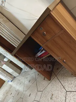 পড়ার টেবিল (আলোচনা সাপেক্ষে)