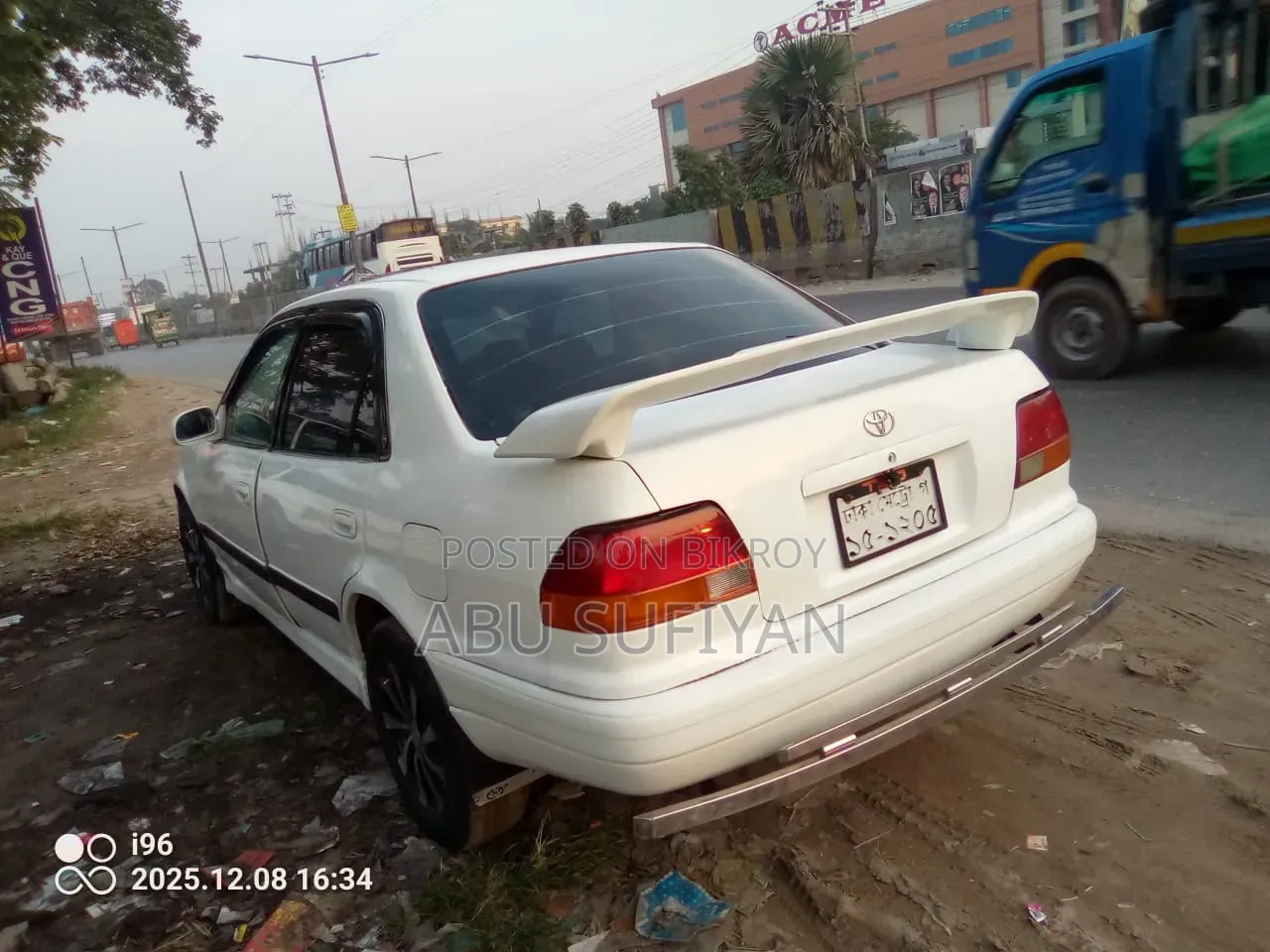 Toyota Corolla Automatic 1997 White
