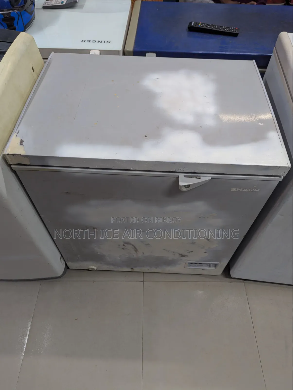 শার্প ডিপ ফ্রিজার ১৬০ লিটার।
