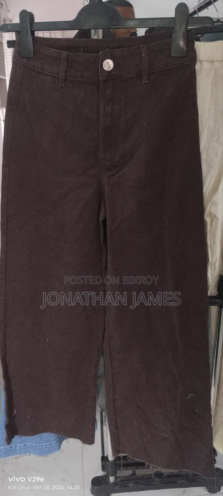 Baggy Pants অথেন্টিক . স্টক সীমিত।Zara Company Pant