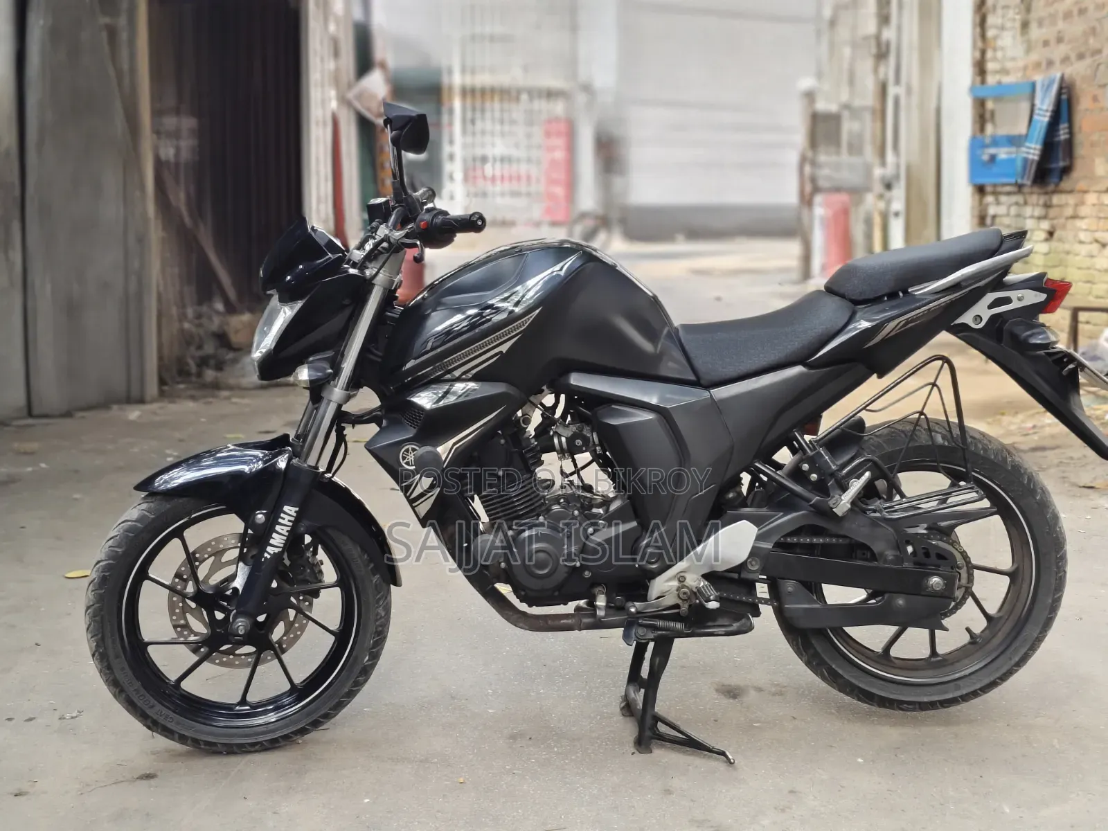 Yamaha FZS V2 2023 কালো