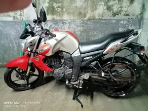 ইয়ামাহা এফজেড ২০১৬ সিলভার