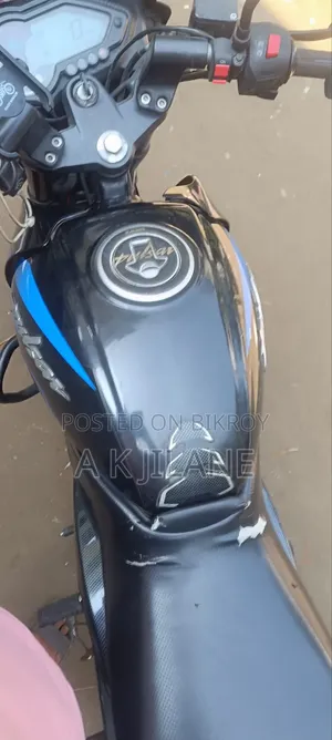 বাজাজ পালসার ১৫০ ২০২২ ব্ল্যাক