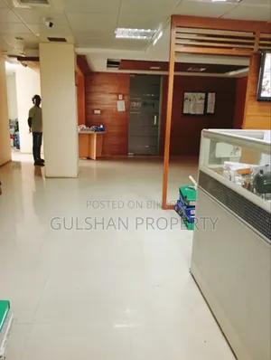 পূর্ণাঙ্গ বাণিজ্যিক বিলাসবহুল জায়গা ২৩৫০ বর্গফুট ৪র্থ তলা