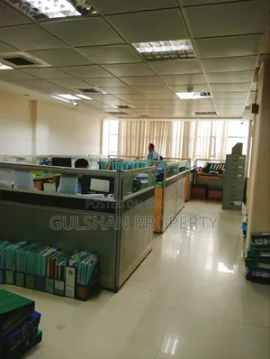 পূর্ণাঙ্গ বাণিজ্যিক বিলাসবহুল জায়গা ২৩৫০ বর্গফুট ৪র্থ তলা