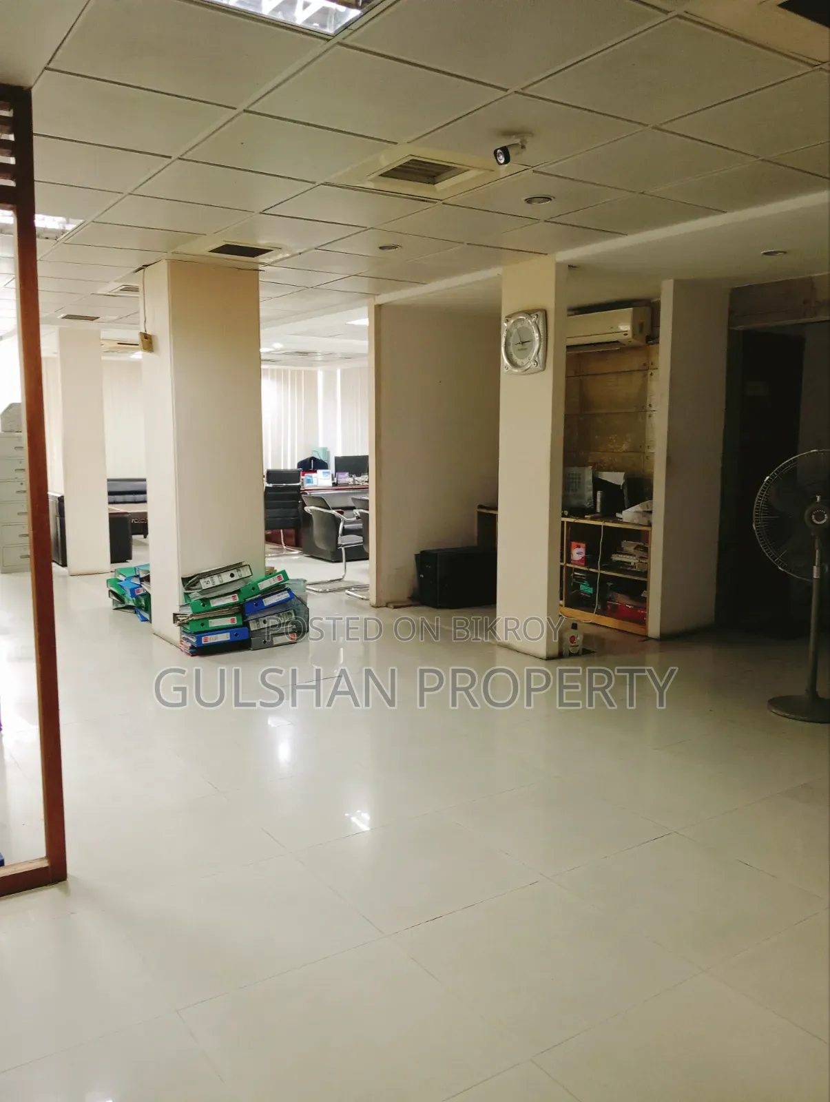 পূর্ণাঙ্গ বাণিজ্যিক বিলাসবহুল জায়গা ২৩৫০ বর্গফুট ৪র্থ তলা