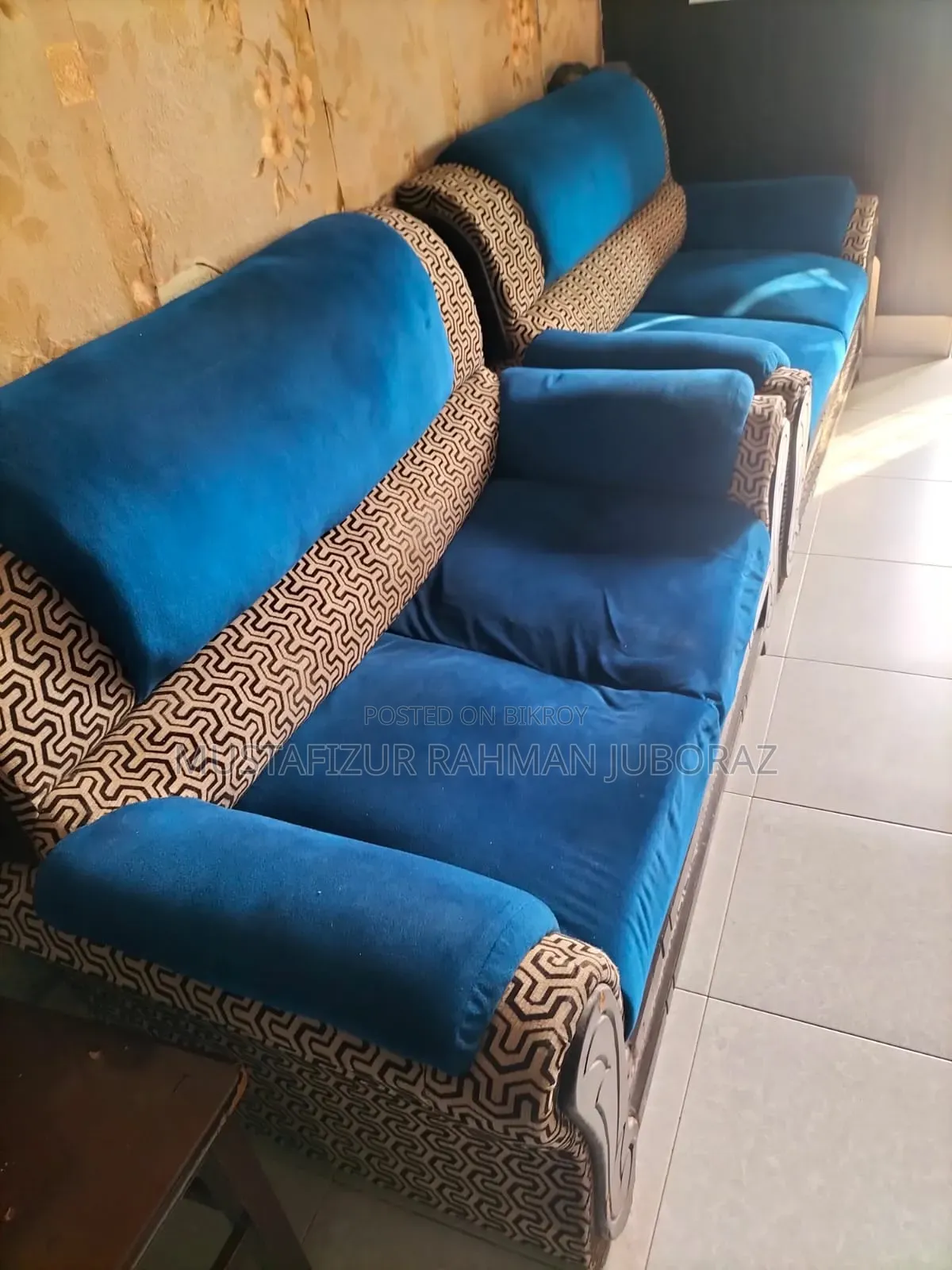 Comfortable 4-Seater(2+2)  Sofa Set - Blue Velvet & Patterned Trim