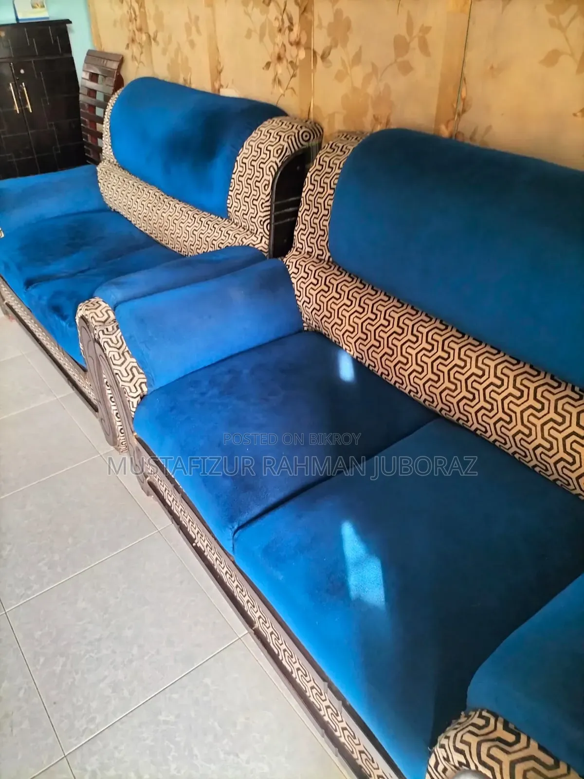 Comfortable 4-Seater(2+2)  Sofa Set - Blue Velvet & Patterned Trim