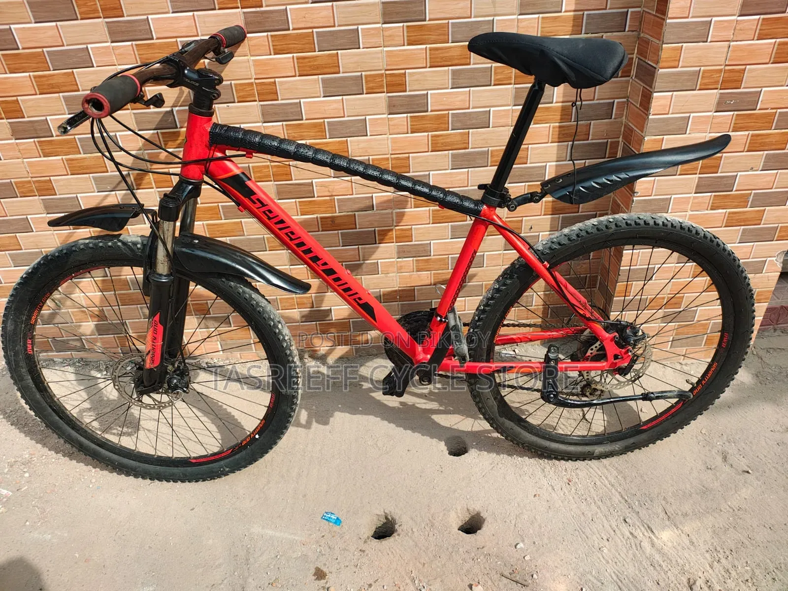Seventy One Warrior 2.0 ( Veloce) ; Red and Black