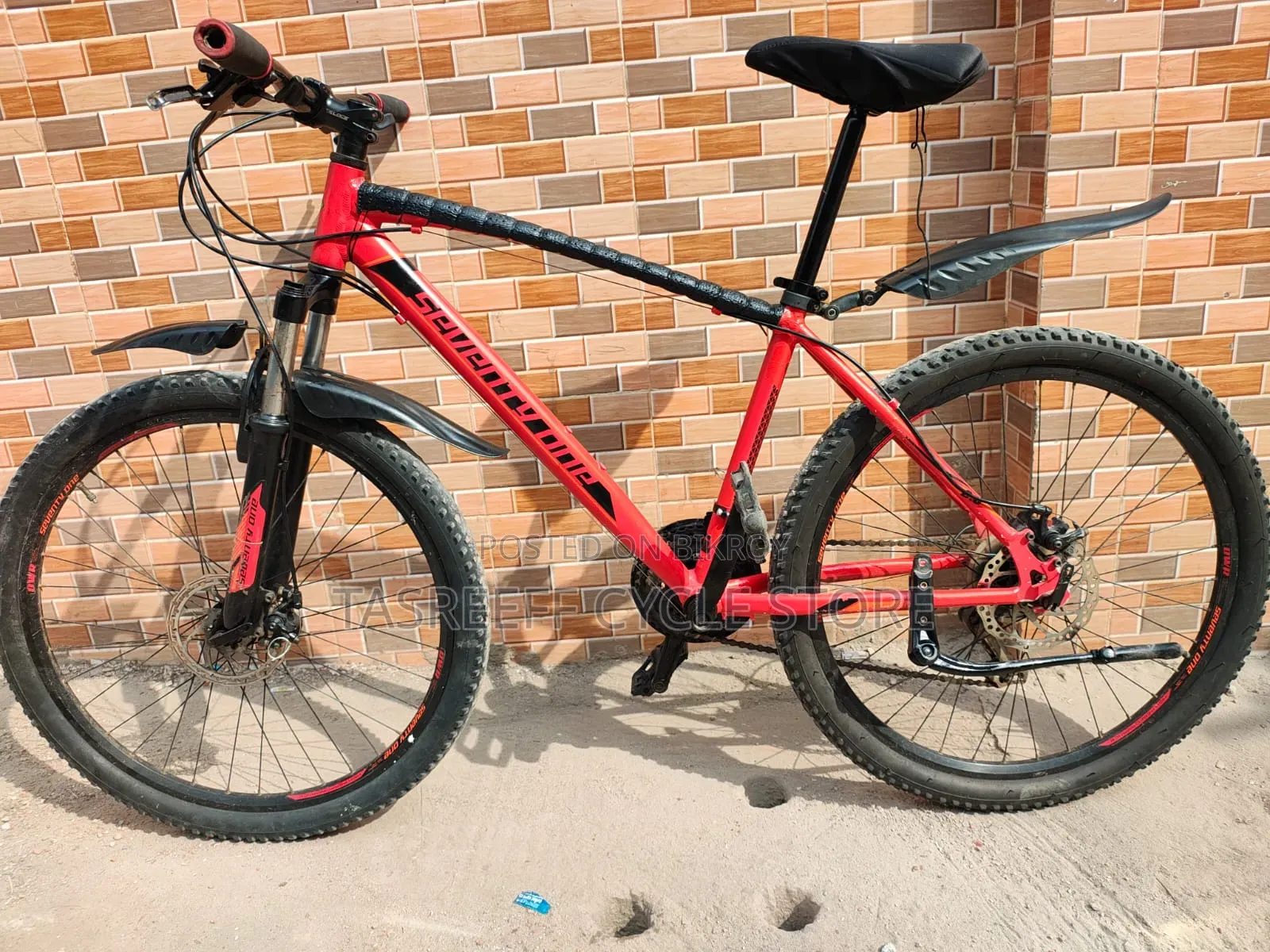 Seventy One Warrior 2.0 ( Veloce) ; Red and Black
