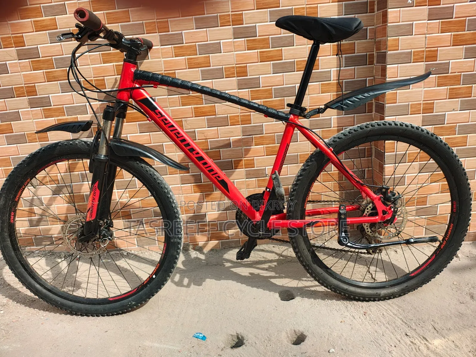 Seventy One Warrior 2.0 ( Veloce) ; Red and Black