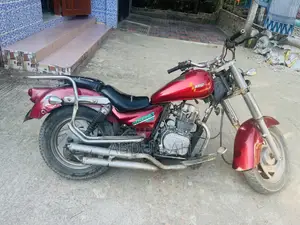 Hyosung Aquila 2005 Red