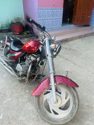 Hyosung Aquila 2005 Red