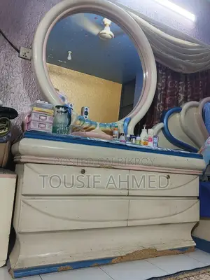 ড্রেসিং টেবিল বিক্রয় করা হবে