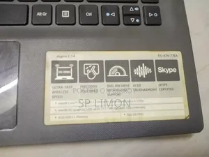 Laptop Acer Aspire 14 4GB Intel Core i7 HDD+SSD 500GB