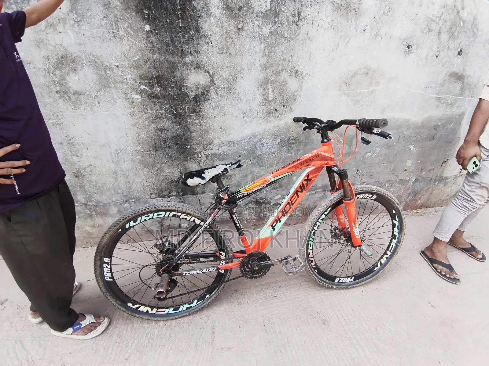 Bicycle, Urgent money needed, please contact if anyone wants to buy