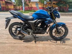 সুজুকি জিক্সার ২০১৯ ব্লু