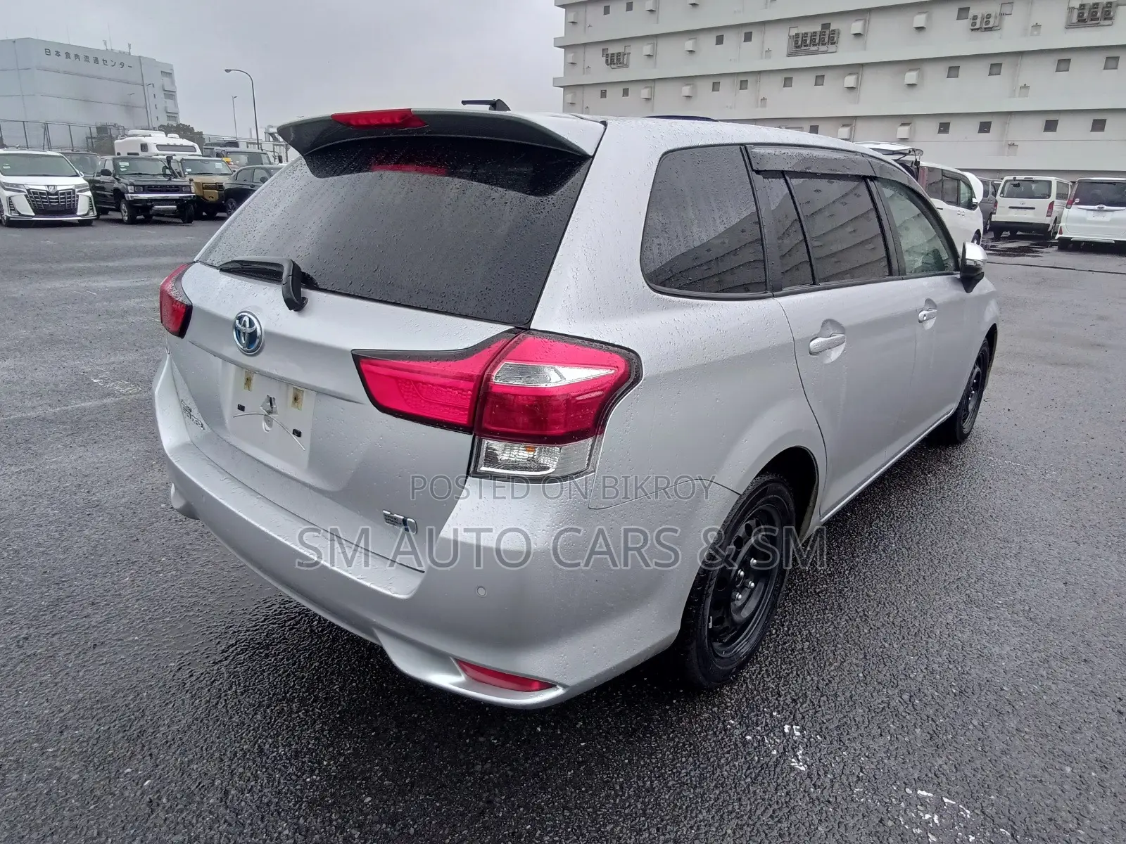Toyota Corolla Fielder 1.5 Hybrid FWD 2021 Silver