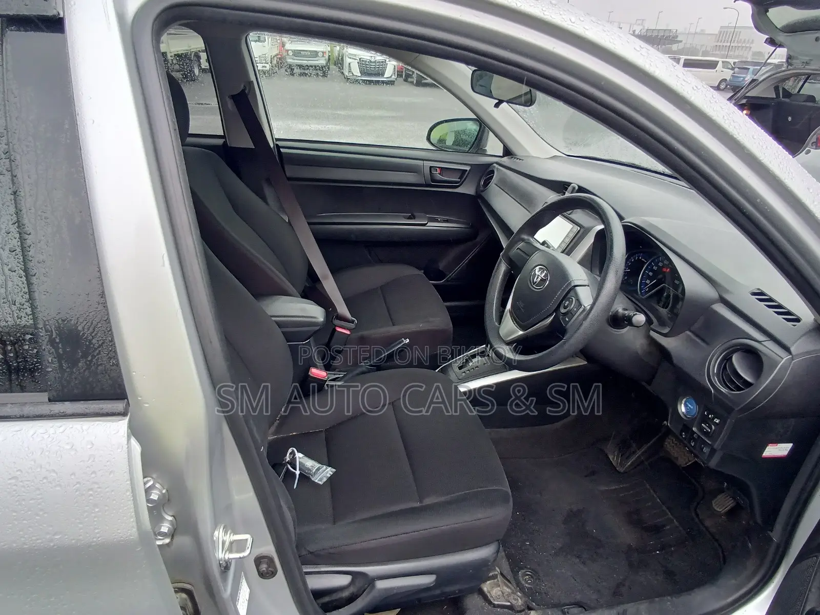 Toyota Corolla Fielder 1.5 Hybrid FWD 2021 Silver