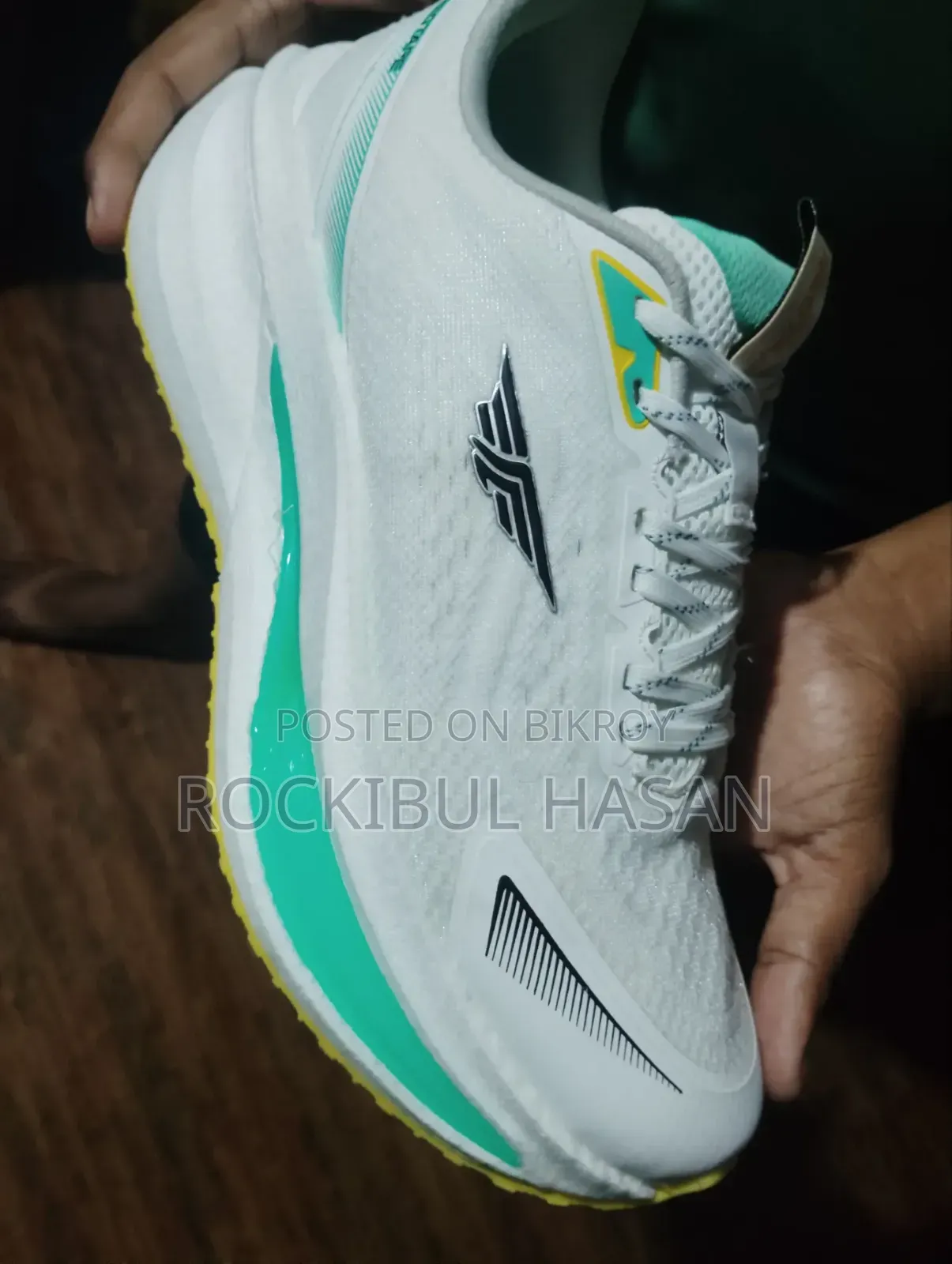 Brand new shoe samples exported from Bangladesh to India