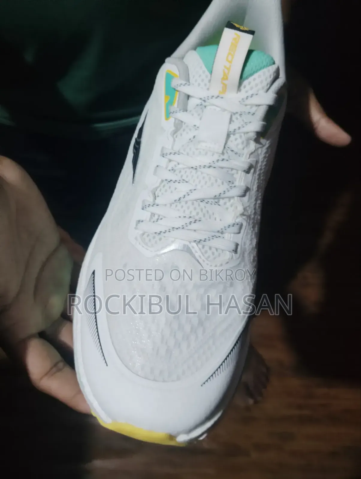 Brand new shoe samples exported from Bangladesh to India
