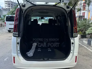 New Toyota Noah 2.0 Four Wheel Drive (8 Seater) 2021 Pearl