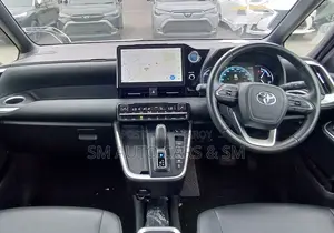 Toyota Noah 2023 Pearl
