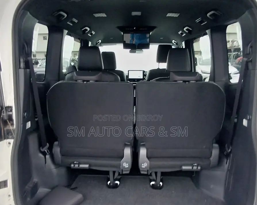 Toyota Noah 2023 Pearl