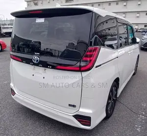 Toyota Noah 2023 Pearl