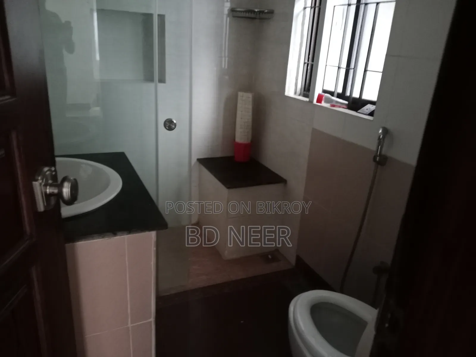গুলশানে চার বেডরুমের ফার্নিশড অ্যাপার্টমেন্ট ভাড়ার জন্য