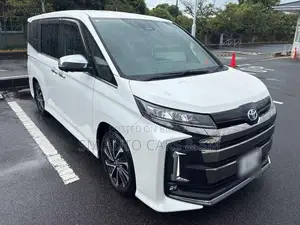 Toyota Noah 2023 Pearl